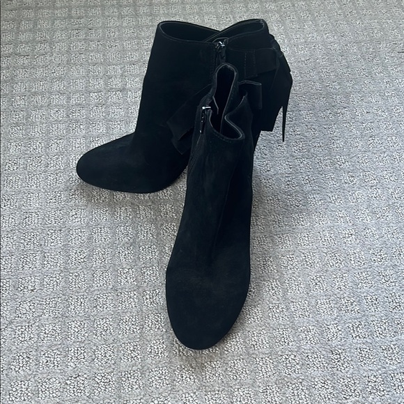 Aldo Suede Zip Up Ankle Boots with Bow Detail Black Women’s Size 8 - Picture 1 of 9
